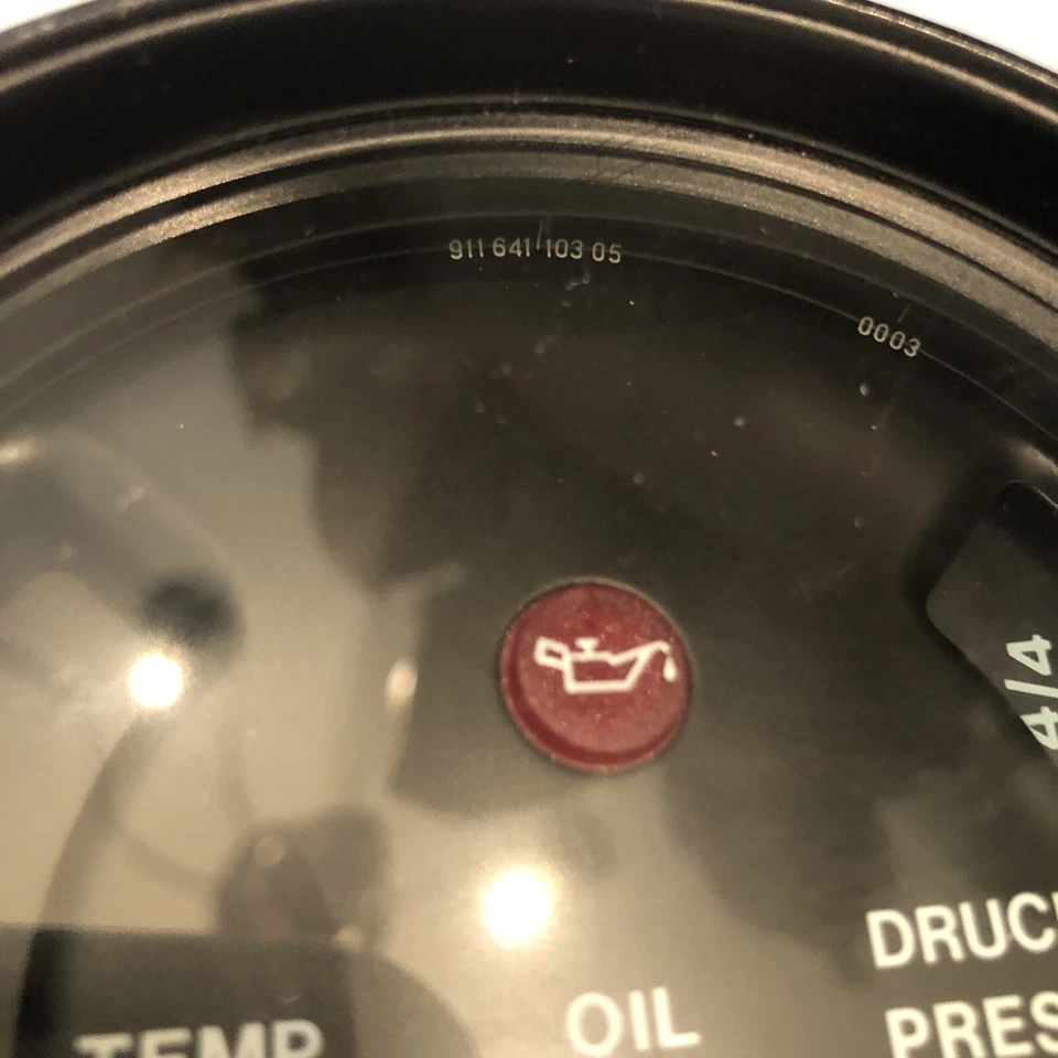 Porsche 911 Oil Temperature / Pressure Gauge  VDO   911 641 103 03  4/86 - Image 2 of 4
