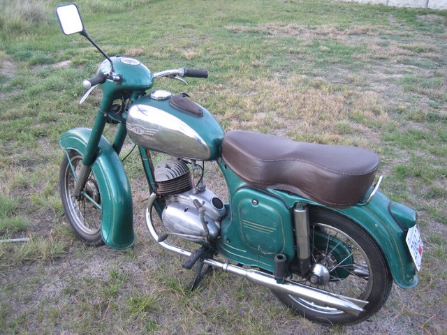 jawa made 1954 in Street, Cruisers & Choppers in Cranbrook - Image 3