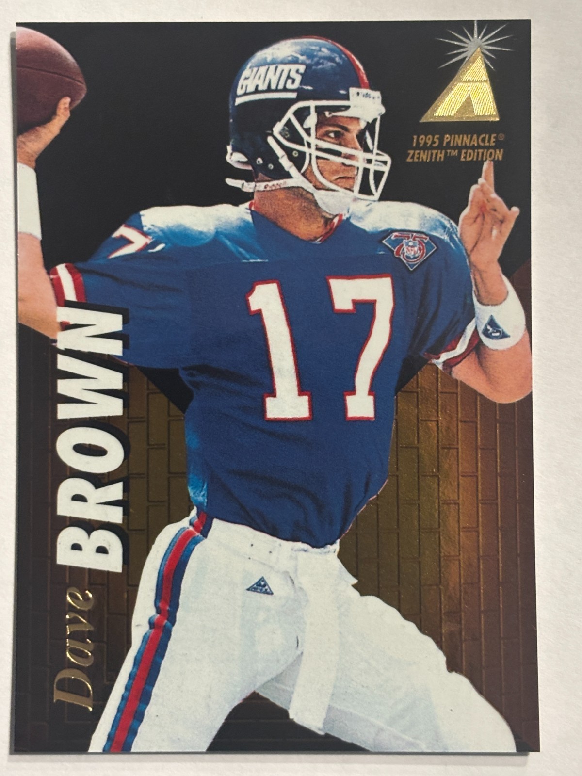 1995 Pinnacle Zenith #Z82 Dave Brown New York Giants