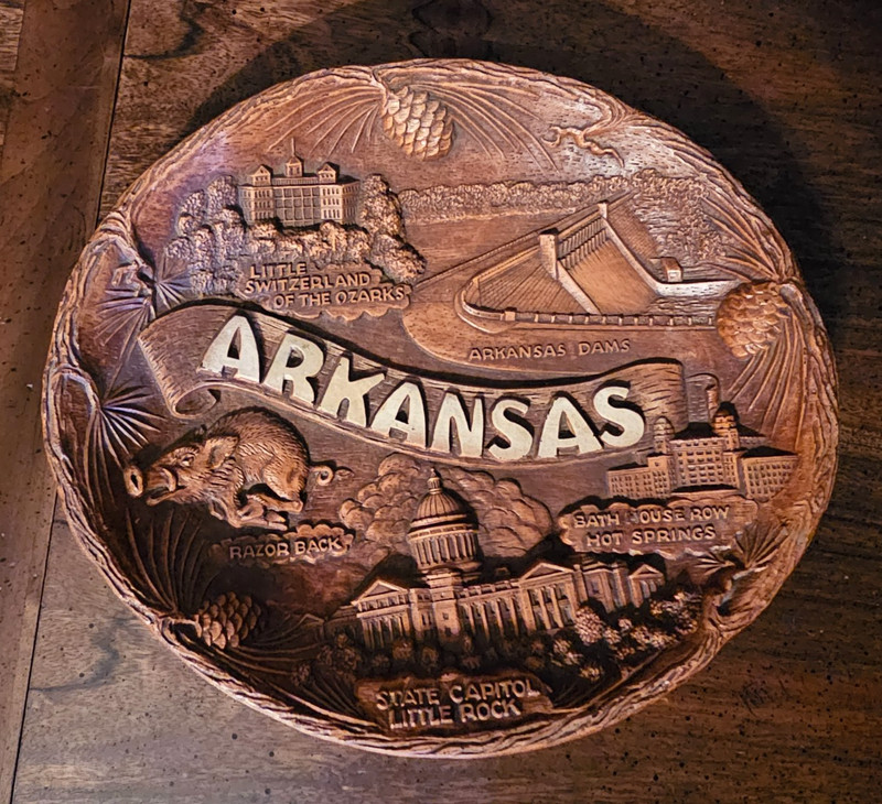 VINTAGE SOUVENIR FAUX WOOD BOWL ARKANSAS LUGENE'S HOT SPRINGS - RAZOR BACK -MORE