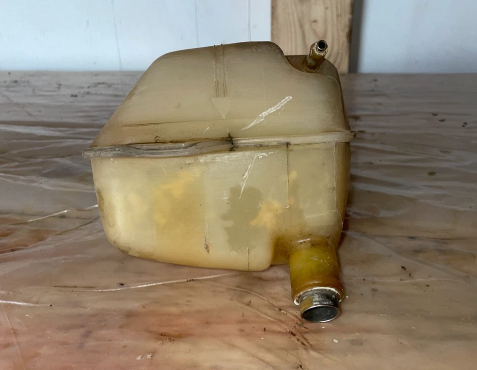 Mercedes-Benz 1977-1985 OEM diésel 3,0 L 300D tanque de depósito de expansión de refrigerante Foto 4 de 4