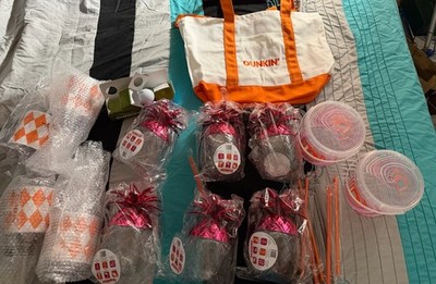 Dunkin Donuts Viral 6 Pineapple Cups Tote Bag Gold Balls Buckets Coffee Tee Hold