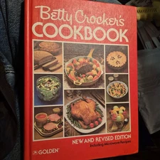 Betty Crocker's Cookbook Red Collage Cover HC 1982 7th Printing
