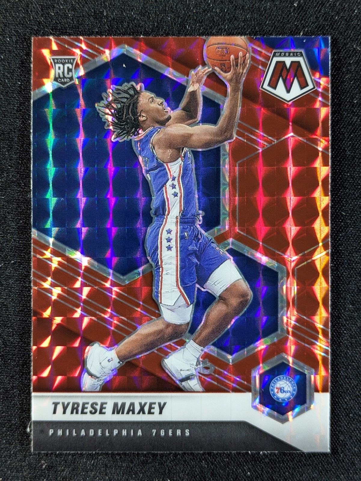 2020-21 Panini Mosaic TYRESE MAXEY RC Red Mosaic Prizm Philadelphia 76ers #203