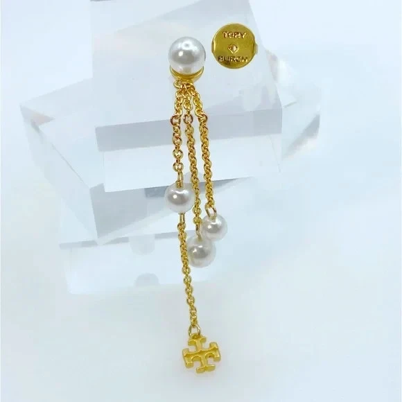 Pendientes colgantes Tory Burch Kira chapados en oro de 18 quilates y perlas de imitación Foto 4 de 4