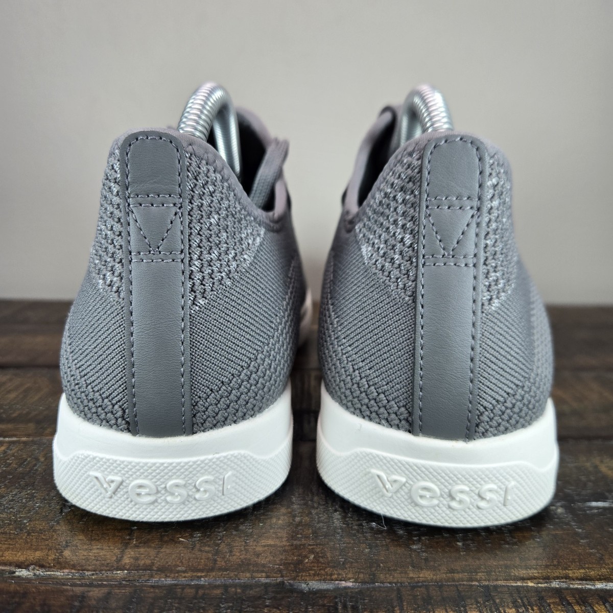 Vessi Weekend Sneaker Mens Size 8 Waterproof Shoes Concrete  display picture 1