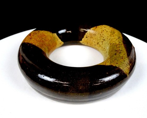 STUDIO ART POTTERY EARTHTONES STONEWARE HOLLOW 7 1/2" DONUT RING CENTERPIECE - Picture 2 of 9