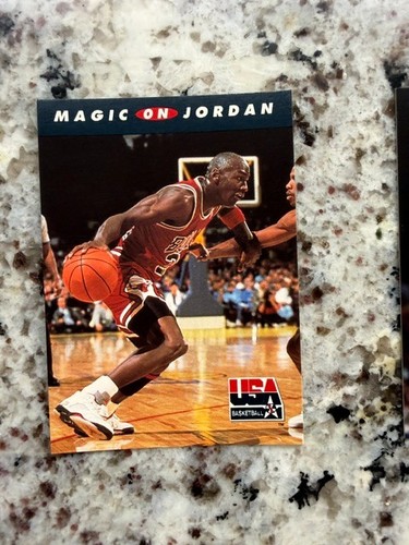 1992 SKYBOX NBA BASKETBALL CARD TEAM USA MAGIC JOHNSON ON MICHAEL JORDAN #105