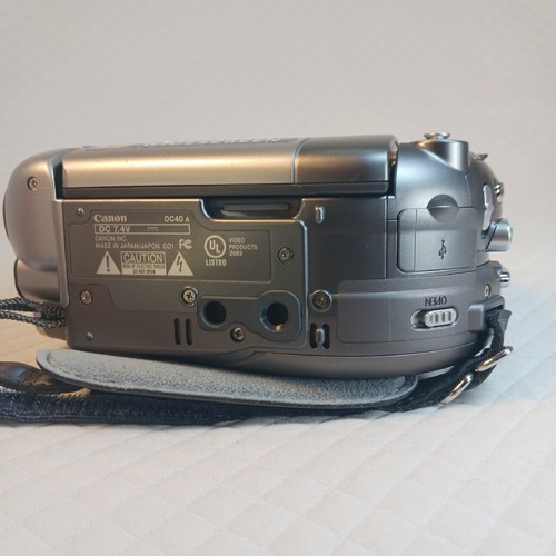 CANON DC40 DVD DIGITAL VIDEO CAMERA KIT - Picture 6 of 7