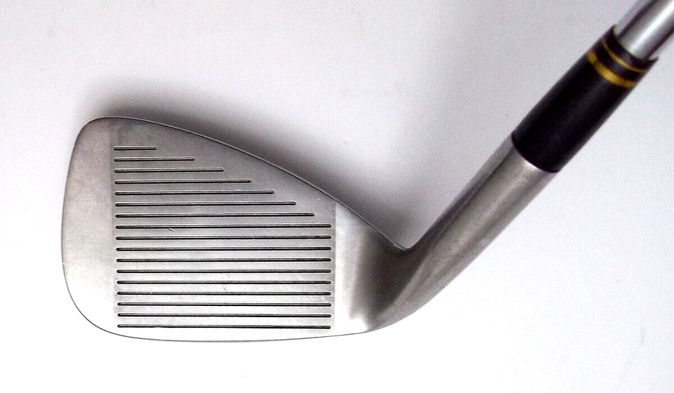 9-Iron Daiwa G.C. Ballistic TT Lite Regular R Acero Foto 3 de 4