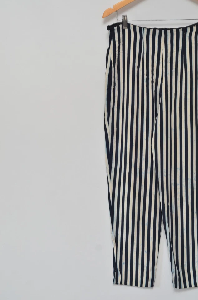 Moschino Couture Cruise Me Baby Wmns Black Striped Leggings Sz M Made in Italy - Image 4 of 4