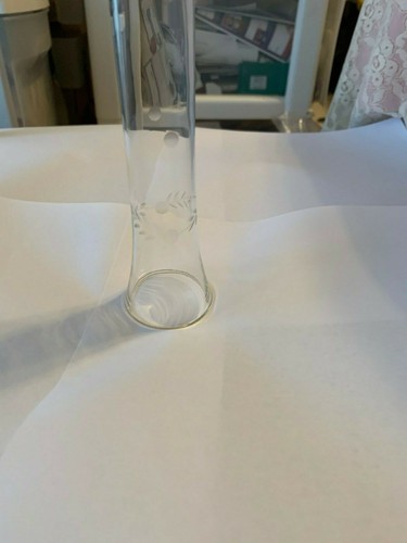 Antique Vintage Wreath Etched Bud Vase, EXCELLENT CONDITION!! - Picture 6 of 8