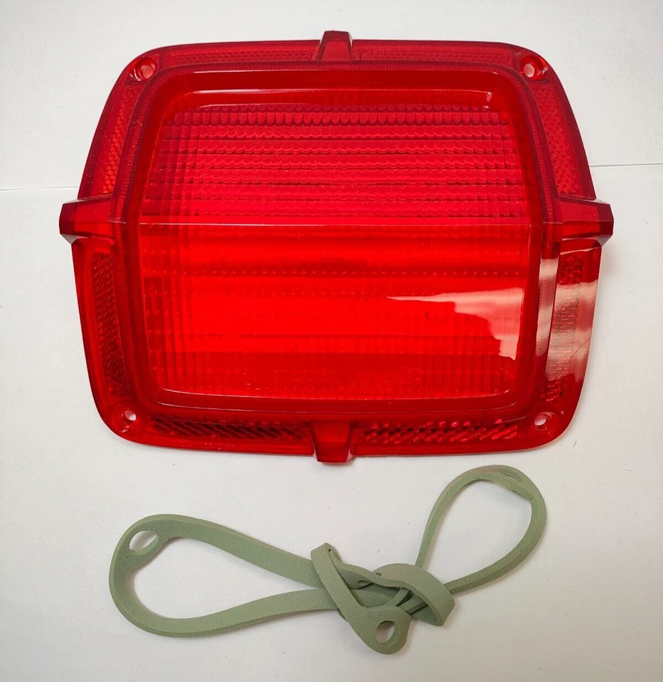 Plymouth Belvedere I Wagon 1965 luz trasera lente y paquete de junta NOS 2525681. Foto 3 de 4