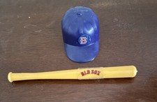 BOSTON RED SOX VINTAGE MLB GUM BALL MACHINE MINI BATTING HELMET & MINI BAT