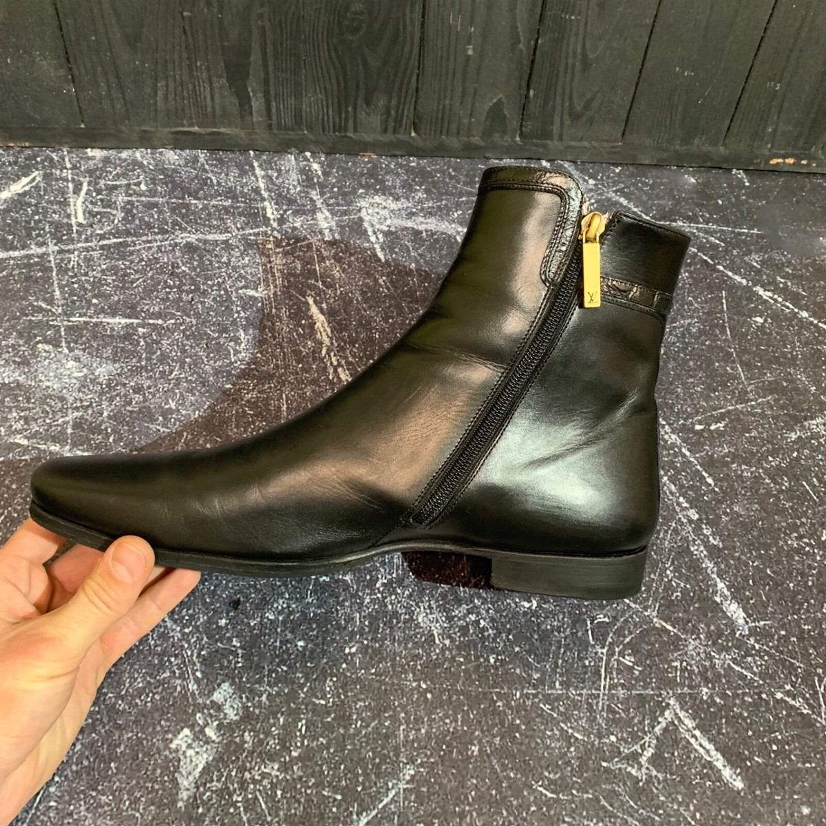 LV men’s size 8 boots Louis Vuitton Men main image 3