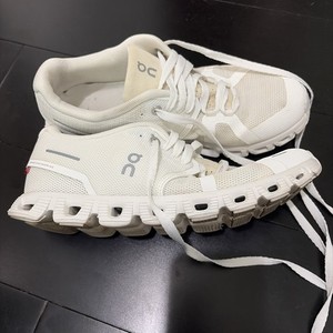 ON Cloud 5 Women's Athletic Running Shoes 8
