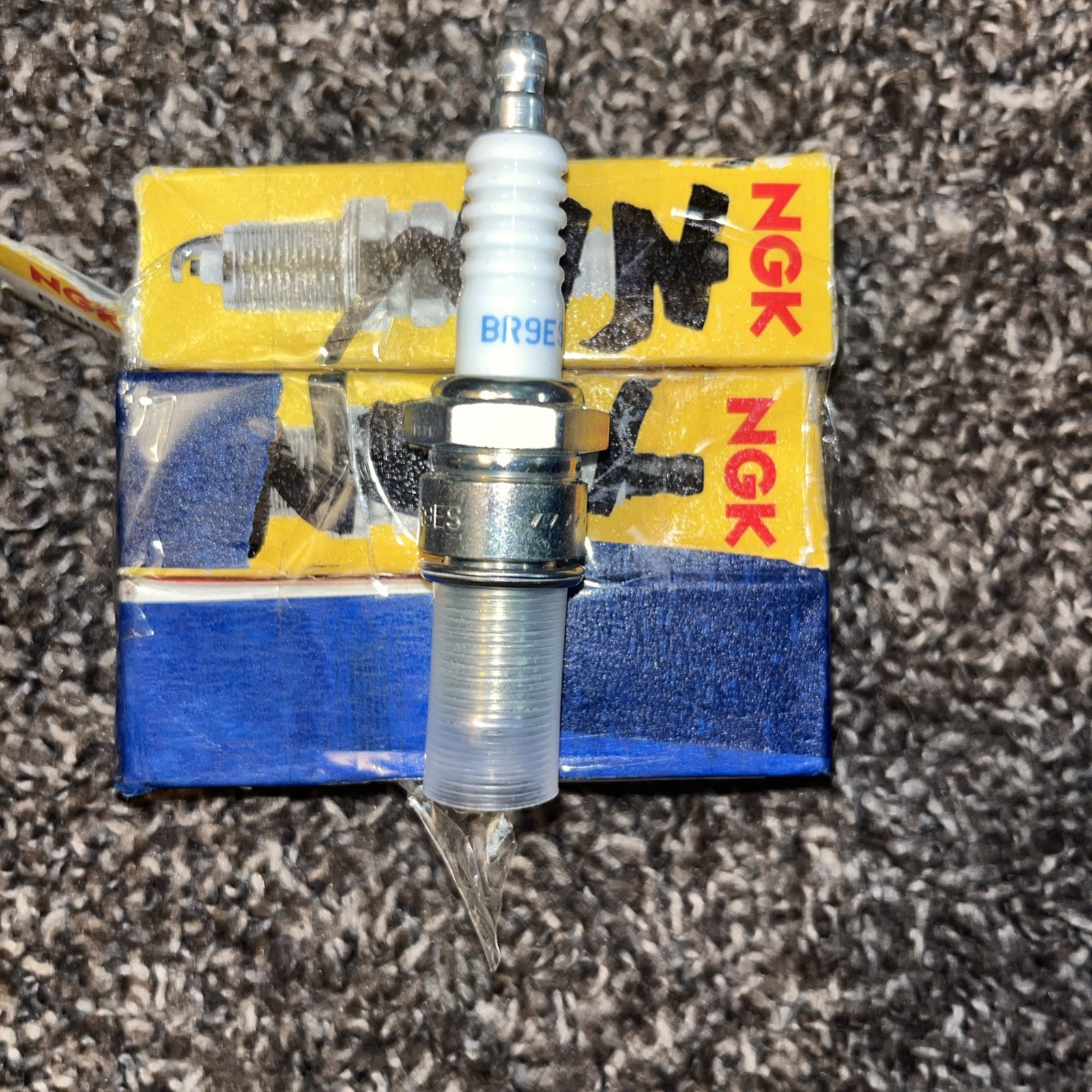 NGK - 3252 - Spark Plug, Standard Lot Of 3 Spark Plugs