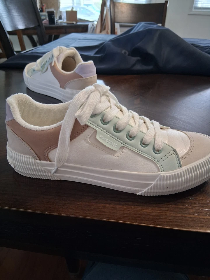 Cuero Rocket Dog, deportivo bloqueado cereza Foto 4 de 4