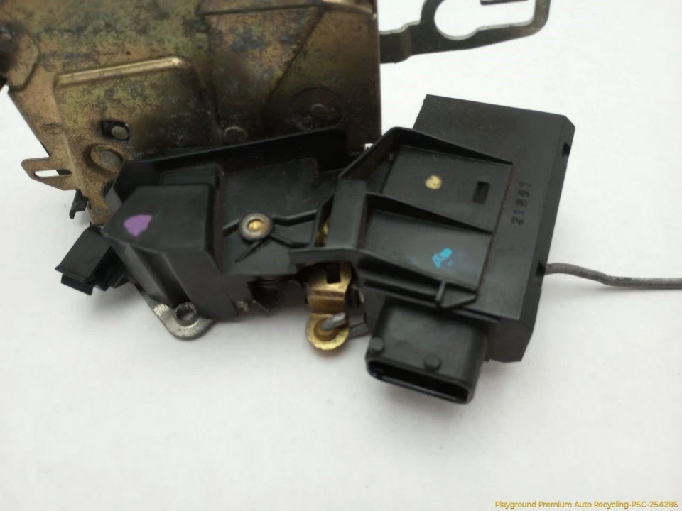 Actuador de cierre de cerradura de puerta delantera derecha pasajero BMW 318ti E36 hatchback 1992-1999 Foto 3 de 4