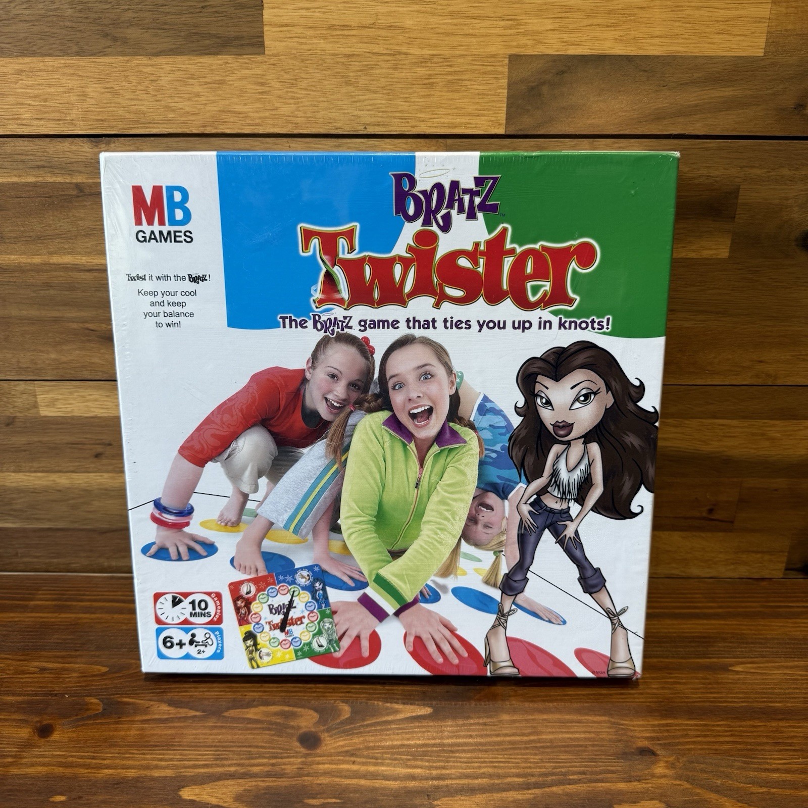 Bratz Twister MB Games Hasbro 2005 The Game That Ties You Up In Knots Sealed