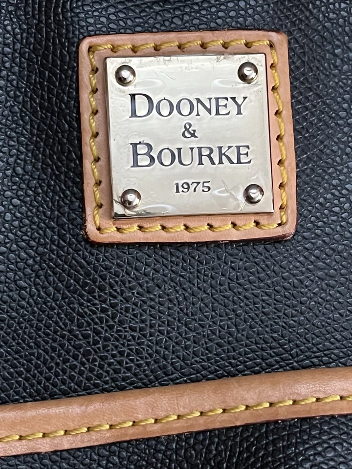 Bolsa de ombro Dooney & Bourke "Cynthia" em preto e marrom - Imagem 3 de 4