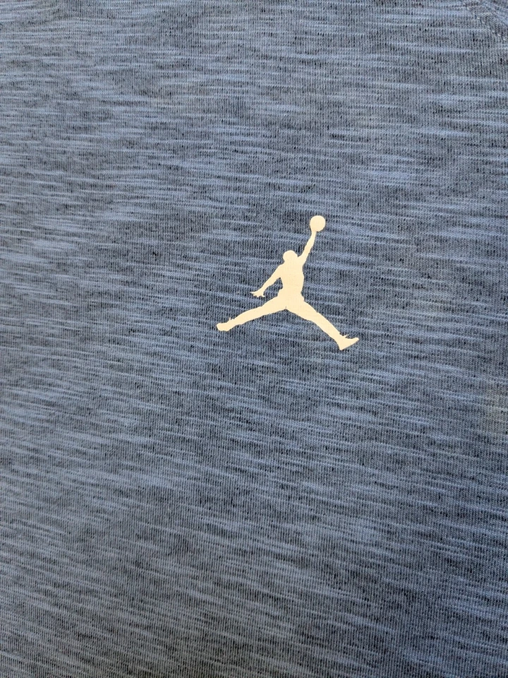 Carolina del Norte Tacones Alquitranados Sudadera con Capucha Para Hombres 3XL Azul Nike Jordan Jumpman Camisa Dri-Fit Foto 4 de 4