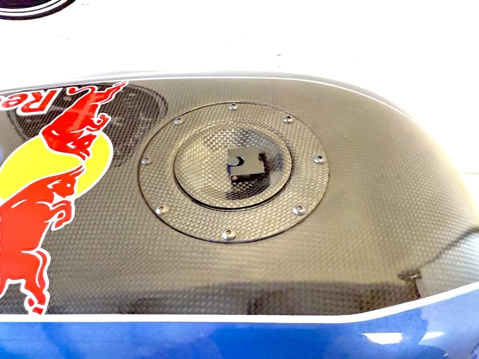 Genuine Ducati 916/748/996/998 Carbon Fiber Fuel Petrol Tank Refurbished RedBull - Image 4 of 4