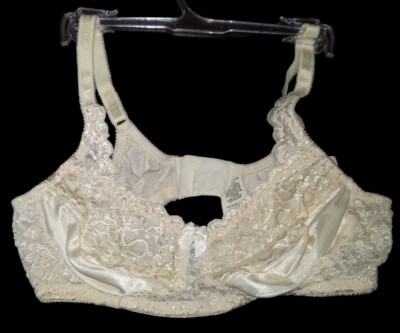 Amoena Bra Cream Style 2129 Size 34A New Lingerie Store w/ Tags Hanger