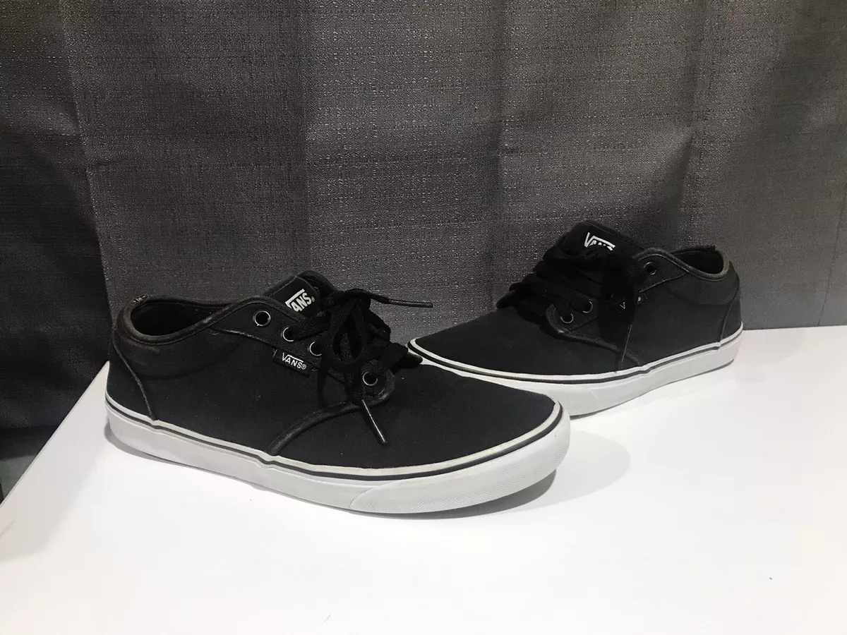 Wearing vans top chukka low black