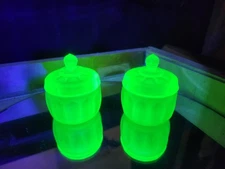 1930s Uranium Powder Dishes SINGLE