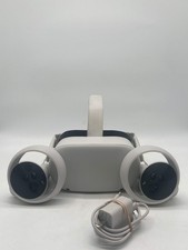 Quest 2 VR Headset 128 GB White Standalone with Built-In Audio - Used