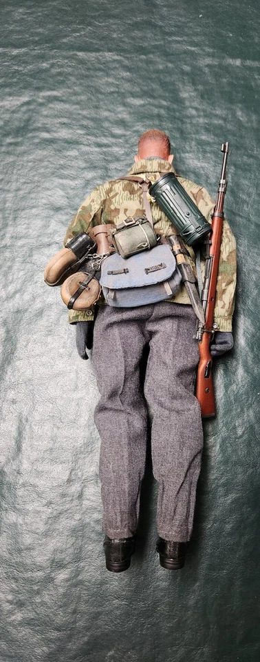 1/6 WWII German Luftwaffe Soldier - Image 4 of 4