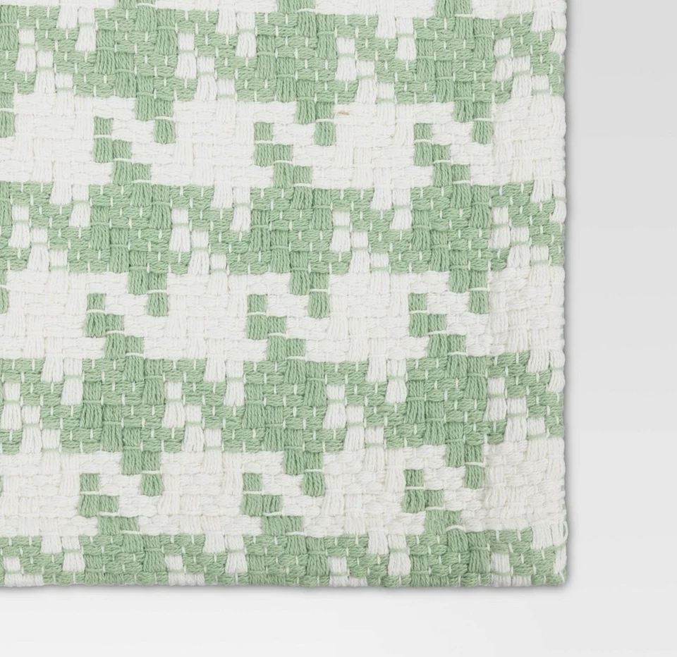 Houndstooth Table Runner Light Green and White 14"x72" 100% Cotton NWT - Image 3 of 3