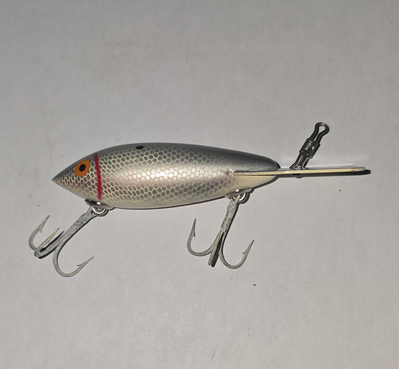 Vintage Bomber 500 Series Wooden Fishing Lure - Silver Scale / Texas Shad