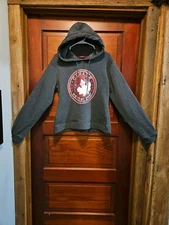 Canada Weather Gear Women's Medium Gray Very Nice #56