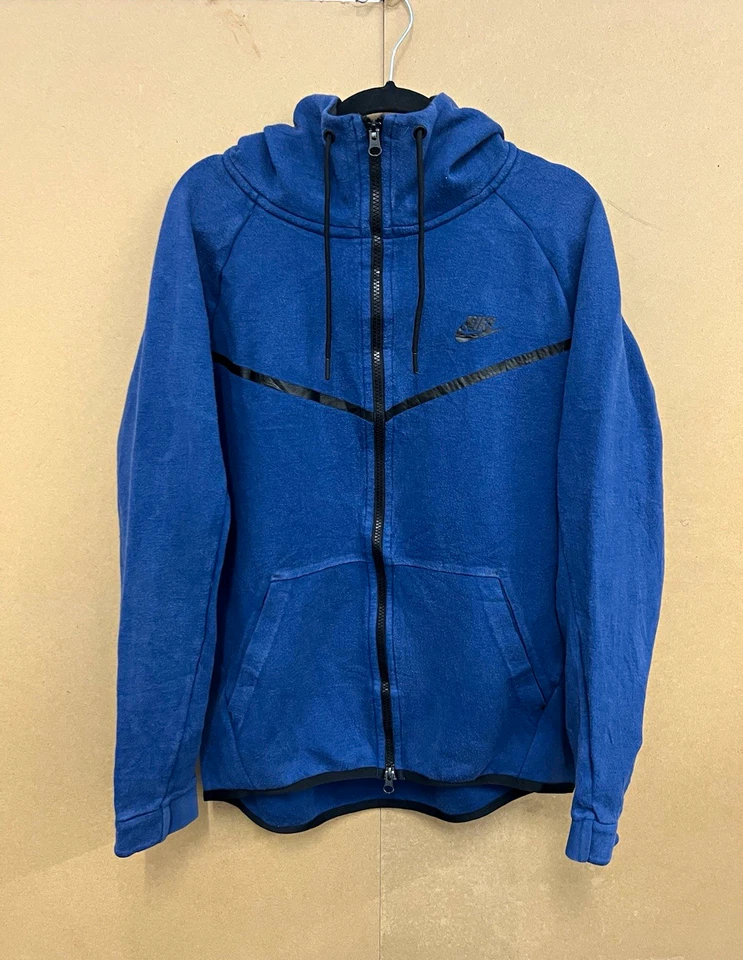Nike Tech Fleece, photo 1 of 5