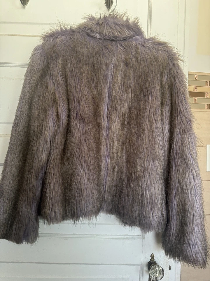 XOXO Fux Fur Coat Jacket Size M Women's Light Purple Brown - Image 4 of 4