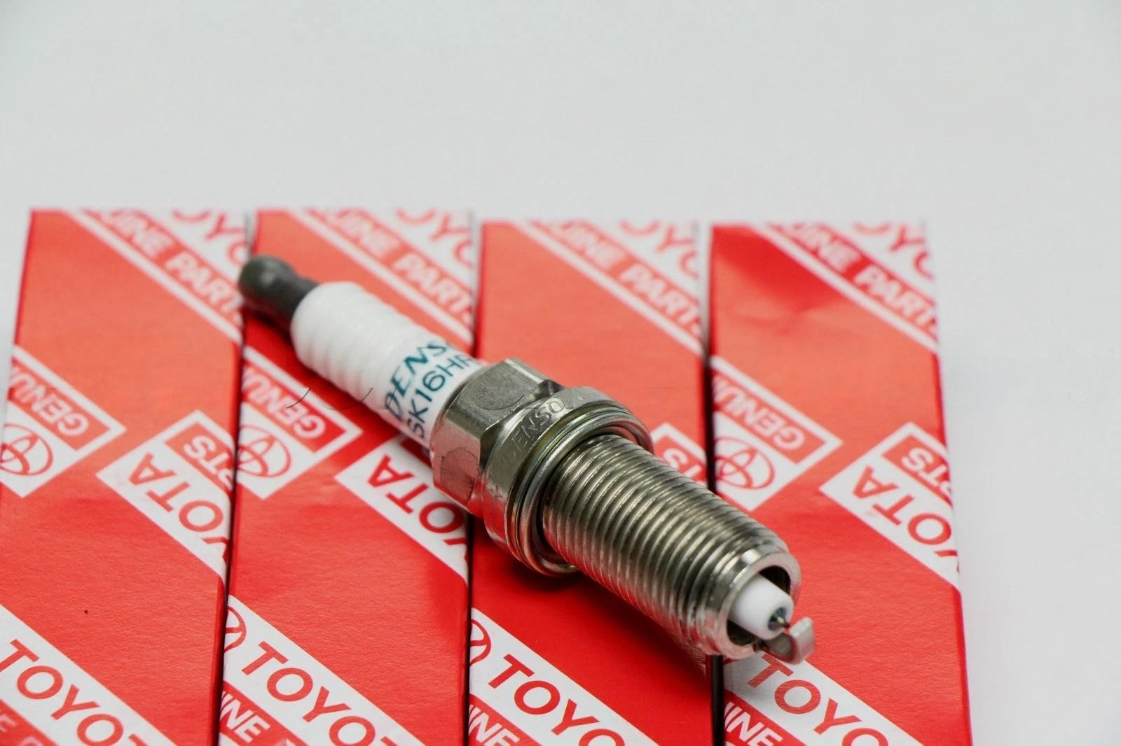 New Toyota Scion Spark Plug Set of 4 Genuine 90919-01233 SK16HR11