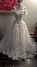 Vintage Alfred Sung Wedding Dress Size 6 White