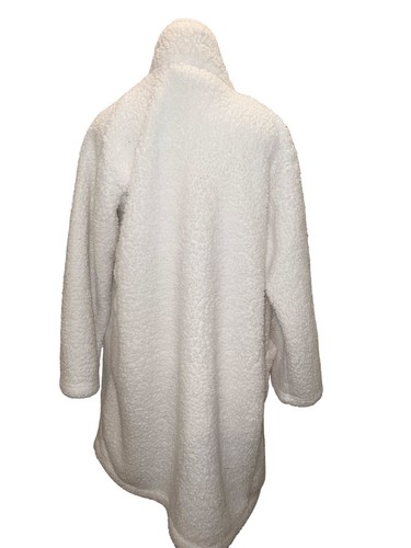 POTTERY BARN TEEN Small White Short Hooded Robe Fluffy Soft Cozy Tie Front - Picture 4 of 6