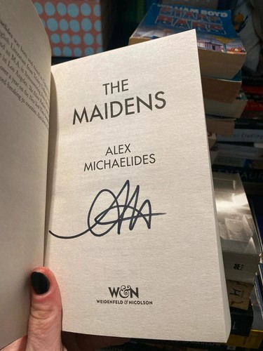 Signed - The Maidens by Alex Michaelides - Picture 4 of 4