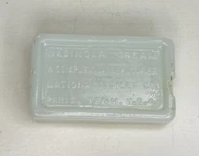 Vtg Nadinola Cream Beautifier Milk Glass Jar Paris TN National Toilet Co *Chips*