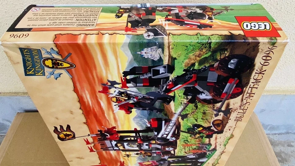 New LEGO Knights Kingdom: 6096 Bull's Attack Express Free Shipping - Image 3 of 4