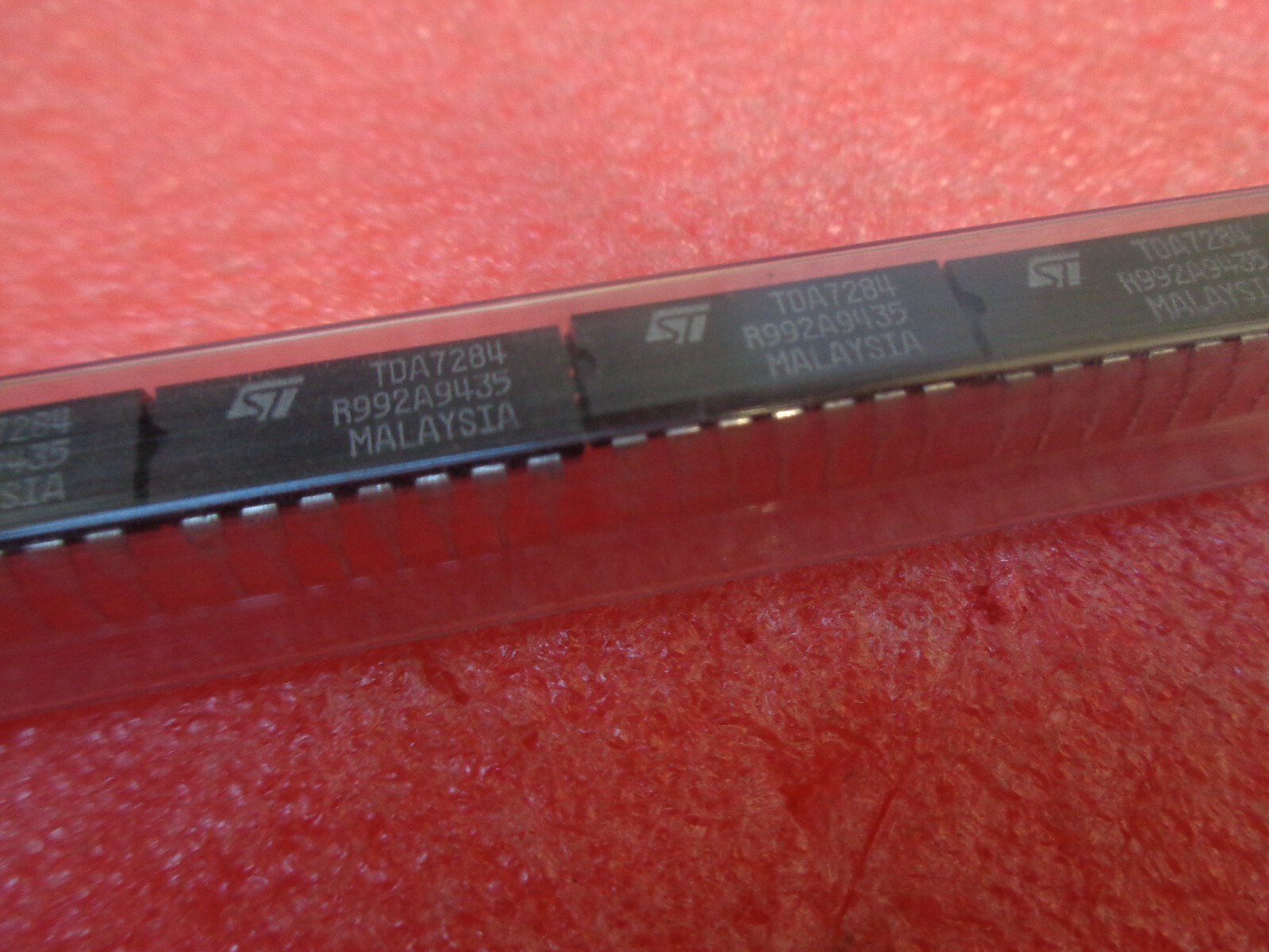 10 x TDA7284 STM Low Noise Dual OP-Amp DIP14 PICTURES ARE OF MY UK ...