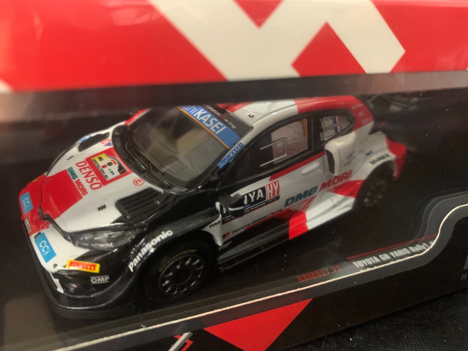 Voiture miniature Toyota GR Yaris Rally1 IXO RAM857 rallye WRC Ogier échelle 1/43