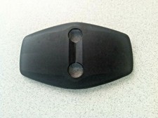 2000 BMW 325xi 325i E46   DOOR LATCH STRIKER WEDGE COVER