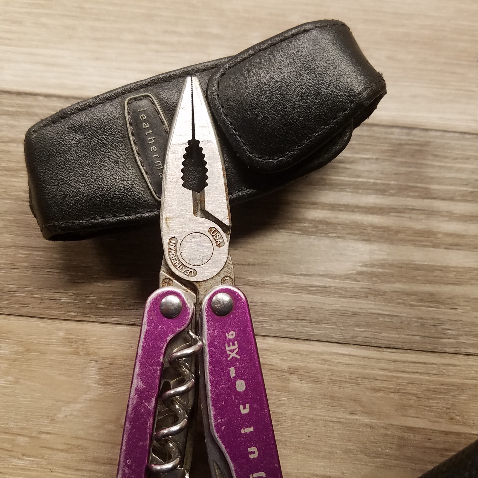 LEATHERMAN JUICE XE6 THUNDER PURPLE RETIRED MULTI TOOL PLIERS KNIFE