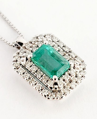 Collana pendente ottagonale con smeraldo centrale e doppio giro di diamanti - Foto 3 di 9
