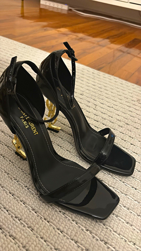 SAINT LAURENT