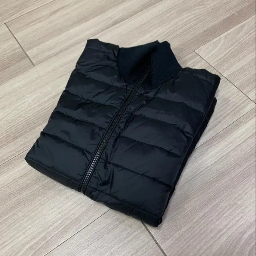 Moncler Knit Padded Down Jacket, Navy, Size L, Authentic thumbnail 5